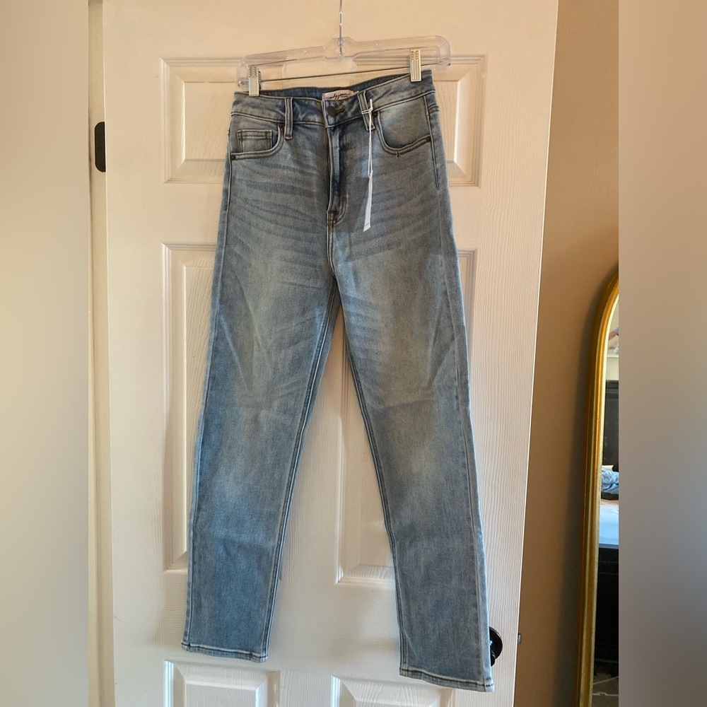 CJLA brooks size 5 BNWT